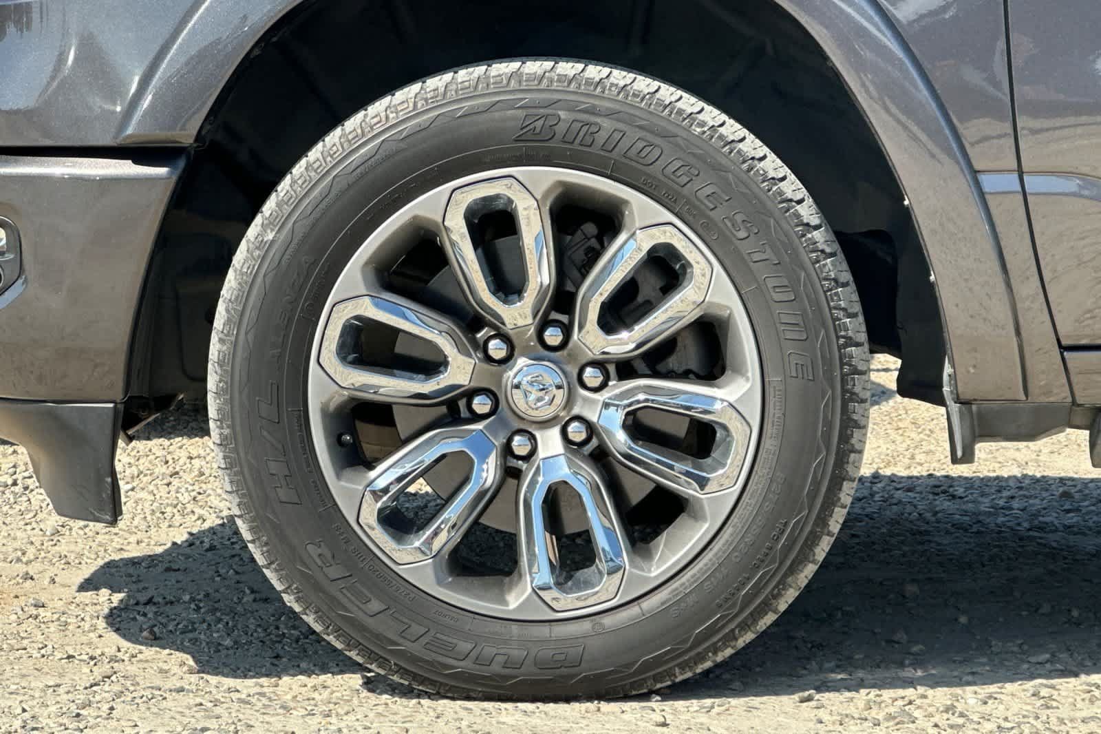 Used 2020 RAM 1500 Laramie w/ Sport Appearance Package AWD/4WD image 12