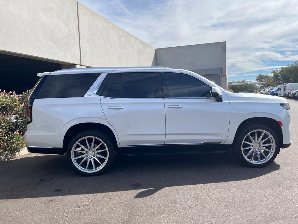 Used 2023 Cadillac Escalade Premium Luxury w/ Performance Package AWD/4WD image 4