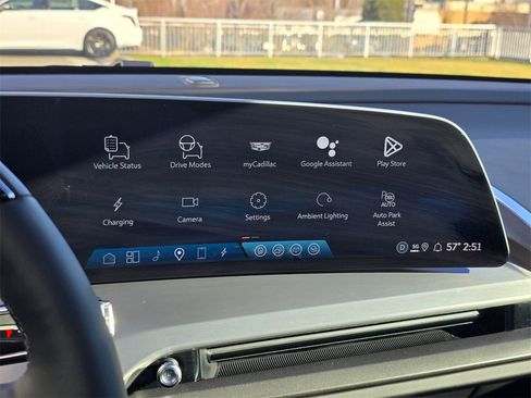 Certified 2026 Cadillac Vistiq Sport image 25