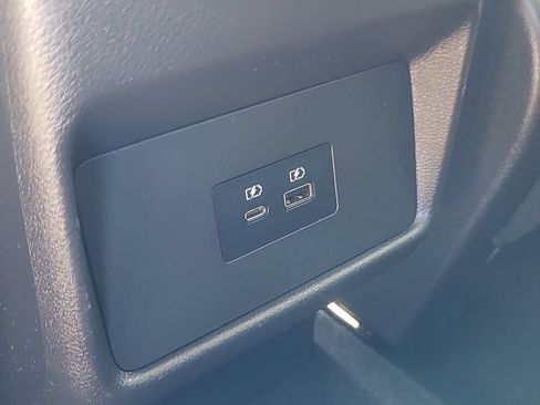 Used 2023 Nissan Rogue SV AWD/4WD image 17
