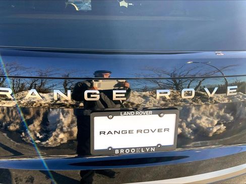 Used 2025 Land Rover Range Rover SE image 31