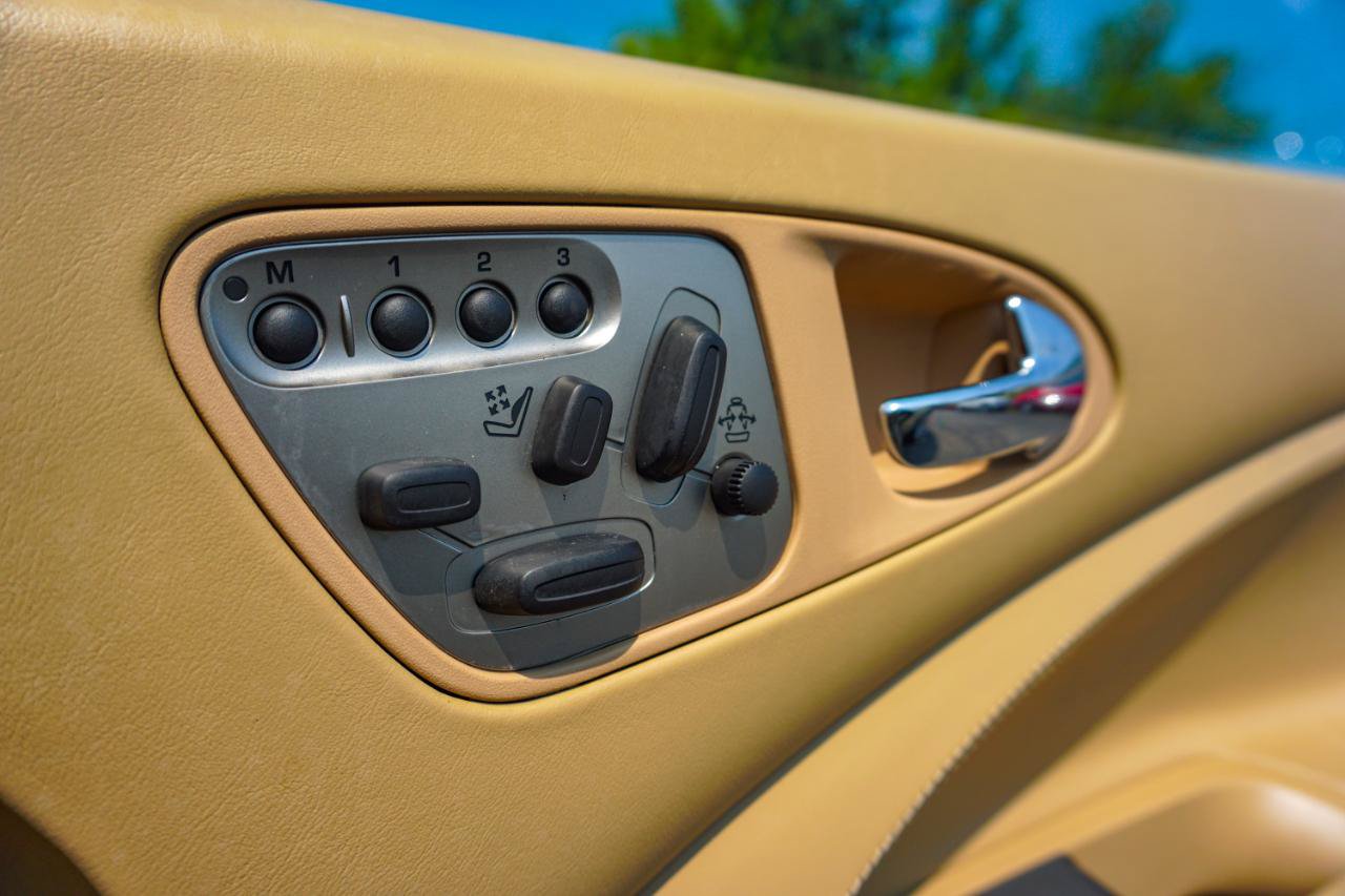 Used 2007 Jaguar XK Convertible RWD image 18