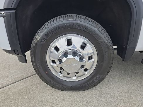 Used 2025 GMC Sierra 3500 Denali AWD/4WD image 38