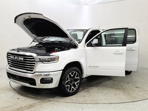 Used 2025 RAM 1500 Laramie image 10