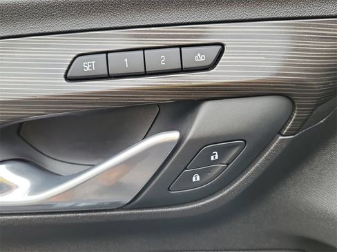 Used 2018 GMC Terrain SLT w/ LPO, Cargo Package image 22