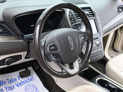 Used 2018 Lincoln MKC Reserve w/ Lincoln MKC Climate Package AWD/4WD image 15