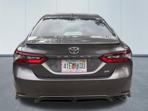 Used 2022 Toyota Camry SE w/ Convenience Package FWD image 17