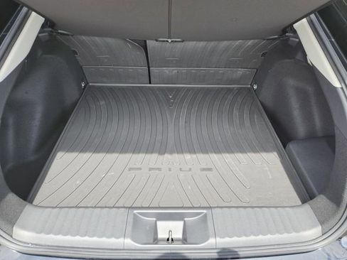 Used 2025 Toyota Prius FWD image 28