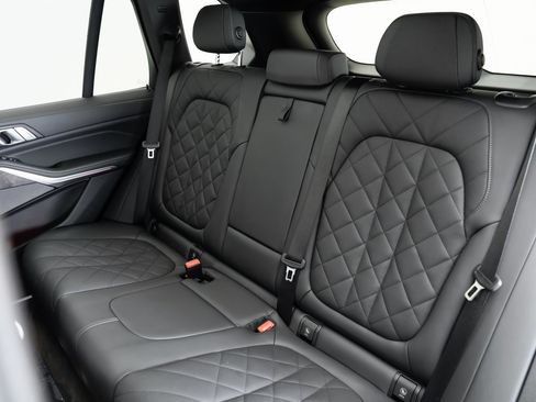 Used 2024 BMW X5 xDrive40i w/ Premium Package image 25