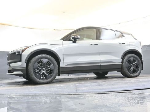 New 2026 Volvo EX30 Cross Country Ultra image 31