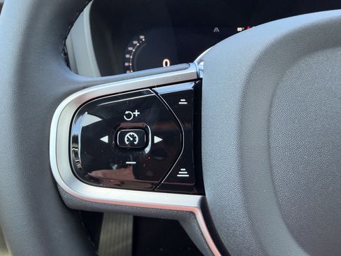 New 2026 Volvo XC60 B5 Plus w/ Climate Package AWD/4WD image 28
