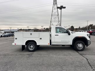 New 2025 GMC Sierra 3500 Pro w/ Convenience Package AWD/4WD video 3