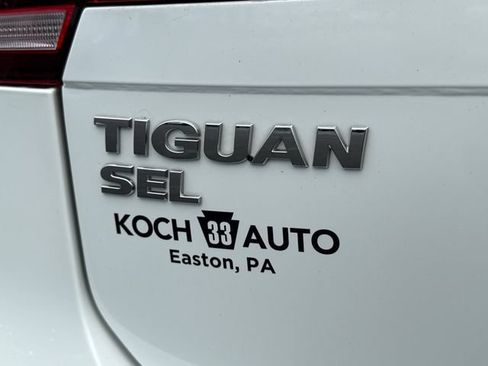 Used 2020 Volkswagen Tiguan SEL Premium R-Line w/ 3rd Row Seat Package AWD/4WD image 17