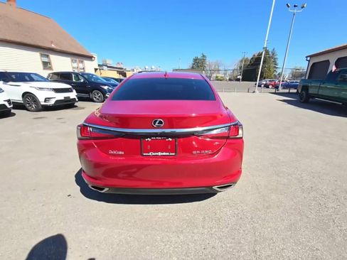 Used 2019 Lexus ES 350 w/ Premium Package image 3
