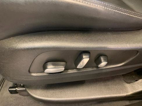 Used 2022 Cadillac XT6 Premium Luxury image 20