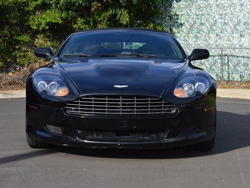 Used 2005 Aston Martin DB9 Volante image 3