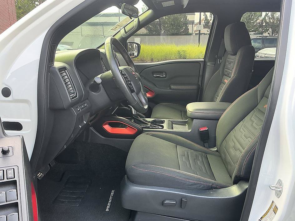 Certified 2023 Nissan Frontier Pro-X w/ Tow Package RWD image 13