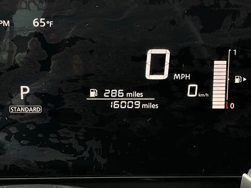 Used 2025 Nissan Kicks SV image 36