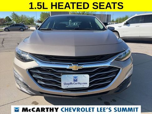 Used 2025 Chevrolet Malibu LT FWD image 3