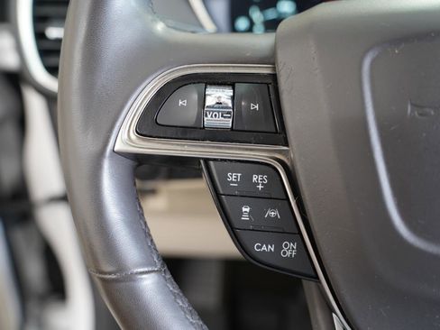 Used 2019 Lincoln Nautilus Reserve w/ Driver Assistance Package image 13