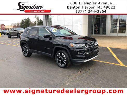 Used 2023 Jeep Compass Limited w/ Sun and Sound Group AWD/4WD image 1