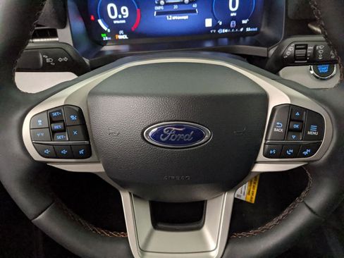 New 2025 Ford Explorer Active image 17