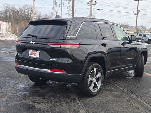 Used 2026 Jeep Grand Cherokee Limited AWD/4WD image 12