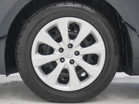 Used 2024 Toyota Corolla LE FWD image 25