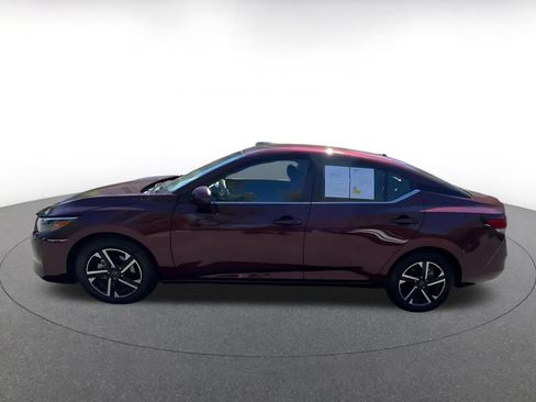 Used 2025 Nissan Sentra SV FWD image 9