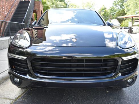 Used 2018 Porsche Cayenne Platinum Edition AWD/4WD image 5