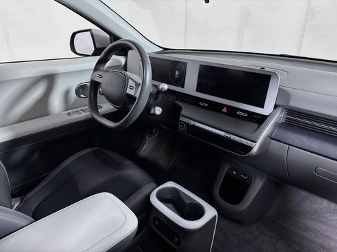 Used 2024 Hyundai Ioniq 5 SE RWD image 28