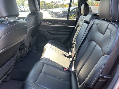 New 2025 Jeep Grand Cherokee Limited image 55