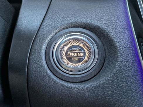 Used 2022 Mercedes-Benz GLC 300 image 28