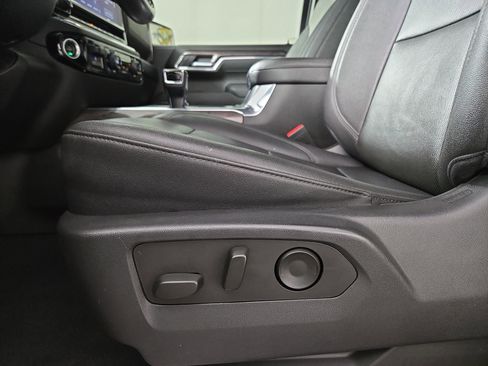 Used 2023 Chevrolet Silverado 1500 LTZ image 32
