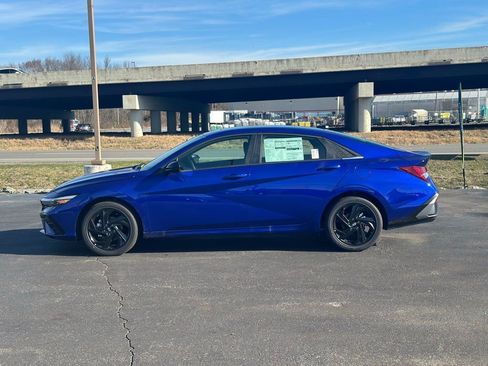 New 2026 Hyundai Elantra SEL Sport image 4