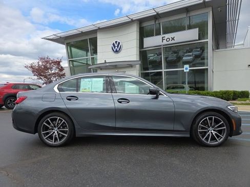 Used 2020 BMW 330i xDrive Sedan w/ Premium Package AWD/4WD image 11
