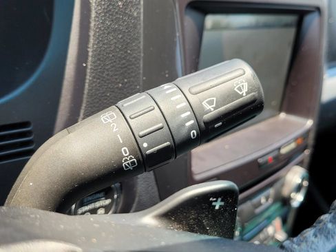 Used 2017 Ford Explorer XLT w/ Equipment Group 202A FWD image 37