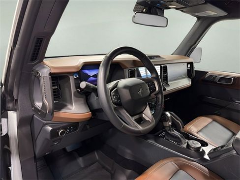Used 2024 Ford Bronco Outer Banks image 10