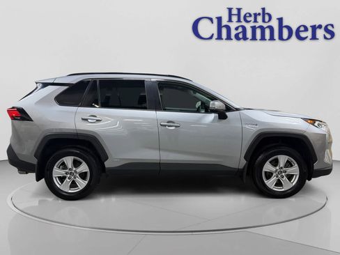 Used 2019 Toyota RAV4 XLE image 11