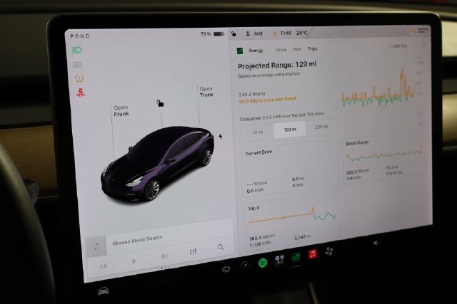 Used 2020 Tesla Model 3 Standard Range Plus RWD image 40