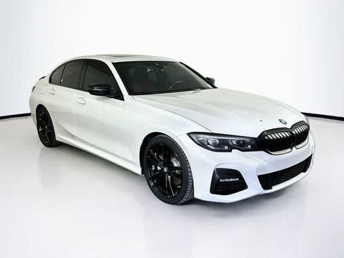 Used 2022 BMW 330i Sedan w/ M Sport Package RWD image 24