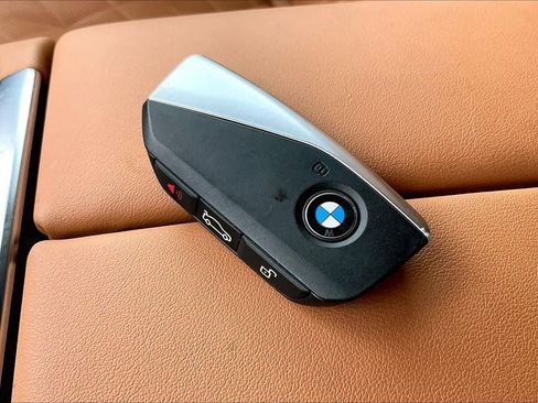 Used 2025 BMW X5 xDrive40i w/ M Sport Package image 14