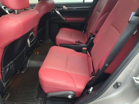Used 2023 Lexus GX 460 Premium w/ Accessory Package image 19