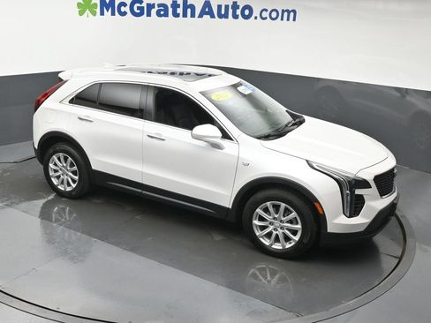 Used 2022 Cadillac XT4 Luxury w/ Cold Weather Package AWD/4WD image 3