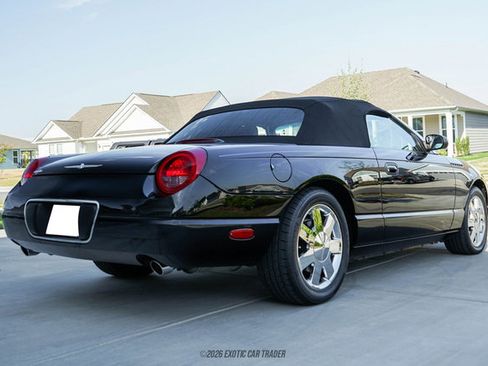 Used 2002 Ford Thunderbird Deluxe RWD image 18