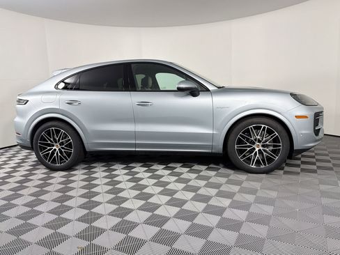 New 2026 Porsche Cayenne S AWD/4WD image 11
