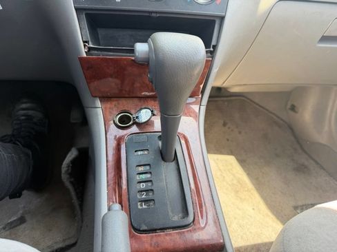 Used 2005 Toyota Corolla LE w/ Audio Value Pkg FWD image 14