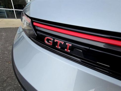 New 2026 Volkswagen GTI SE image 5