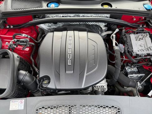 Used 2019 Porsche Macan image 9