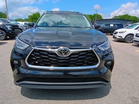 Used 2023 Toyota Highlander Limited AWD/4WD image 5